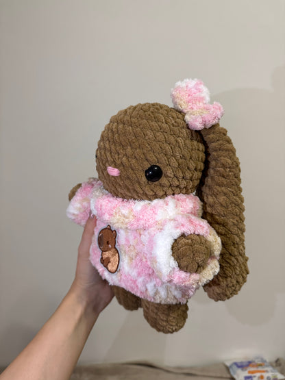 Iepuraș cu pulover roz pudră