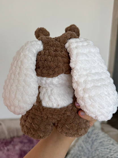 Mini iepuraș cu salopetă