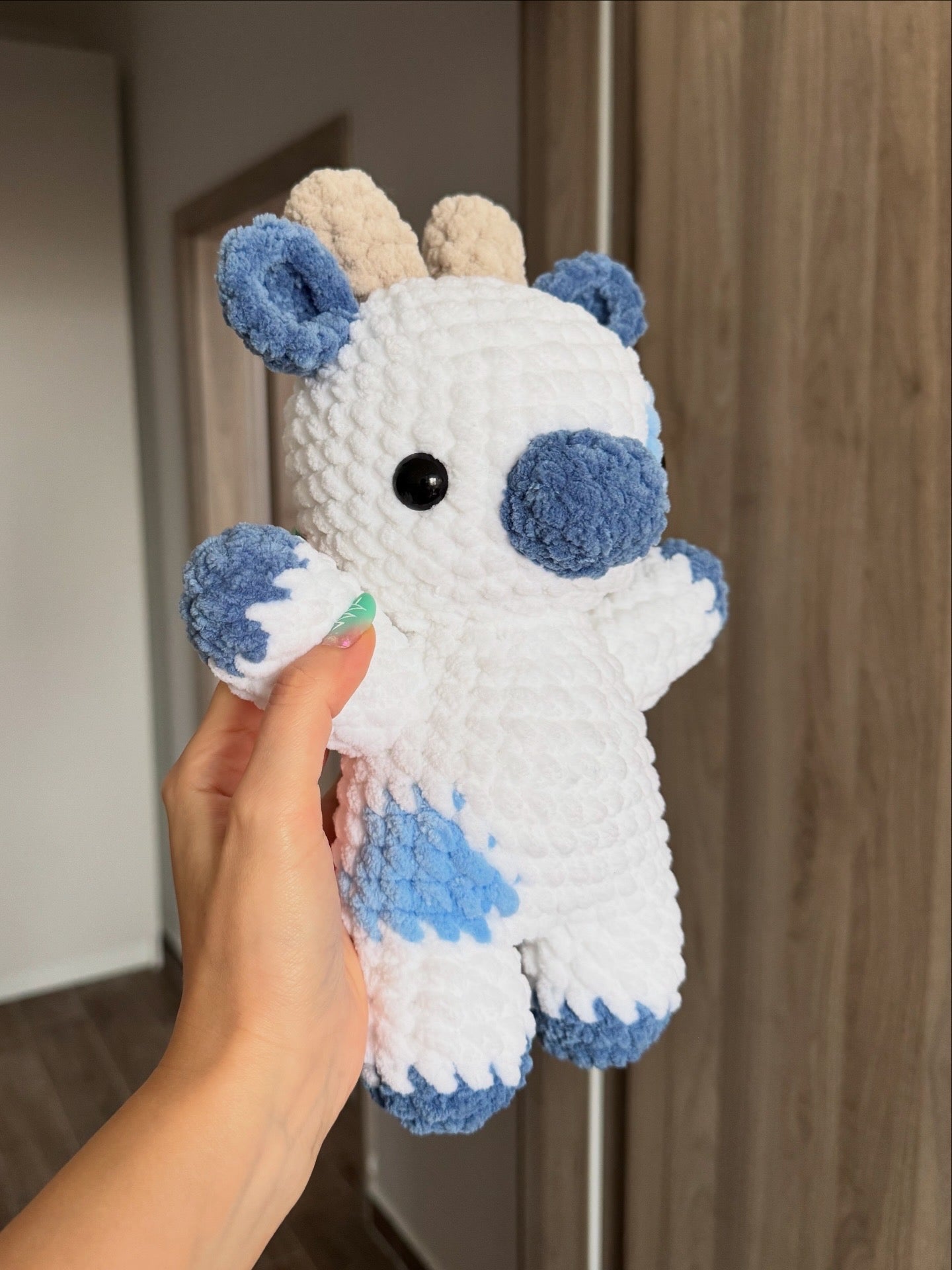 Vacuță cu pete colorate