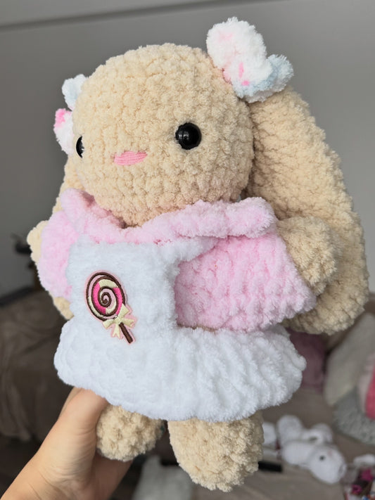 Iepuraș cu rochiță