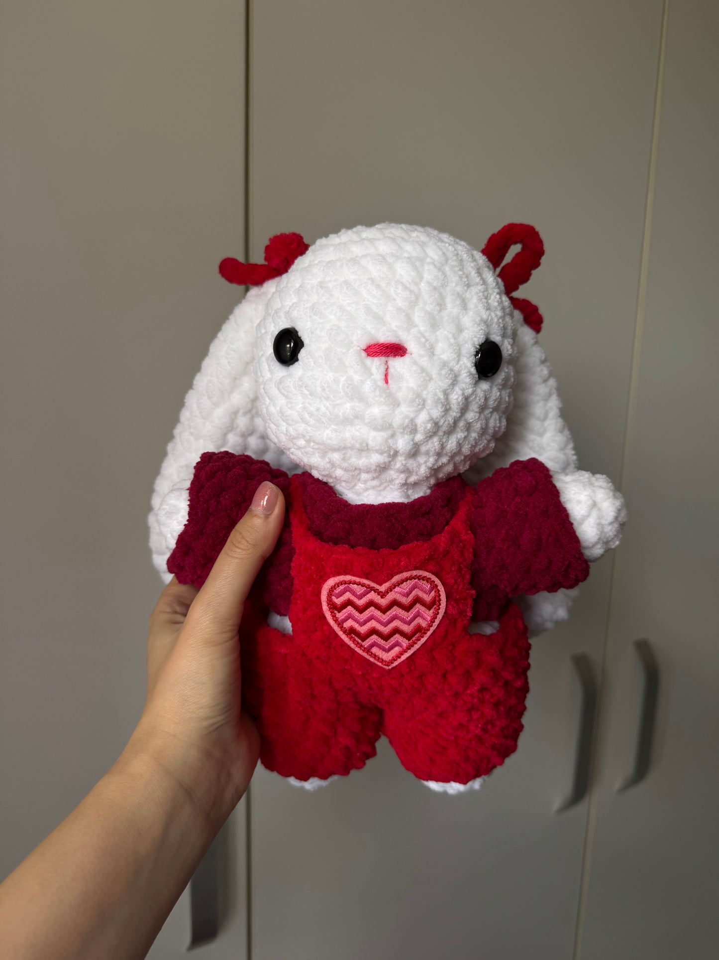 Iepuraș cu salopetă