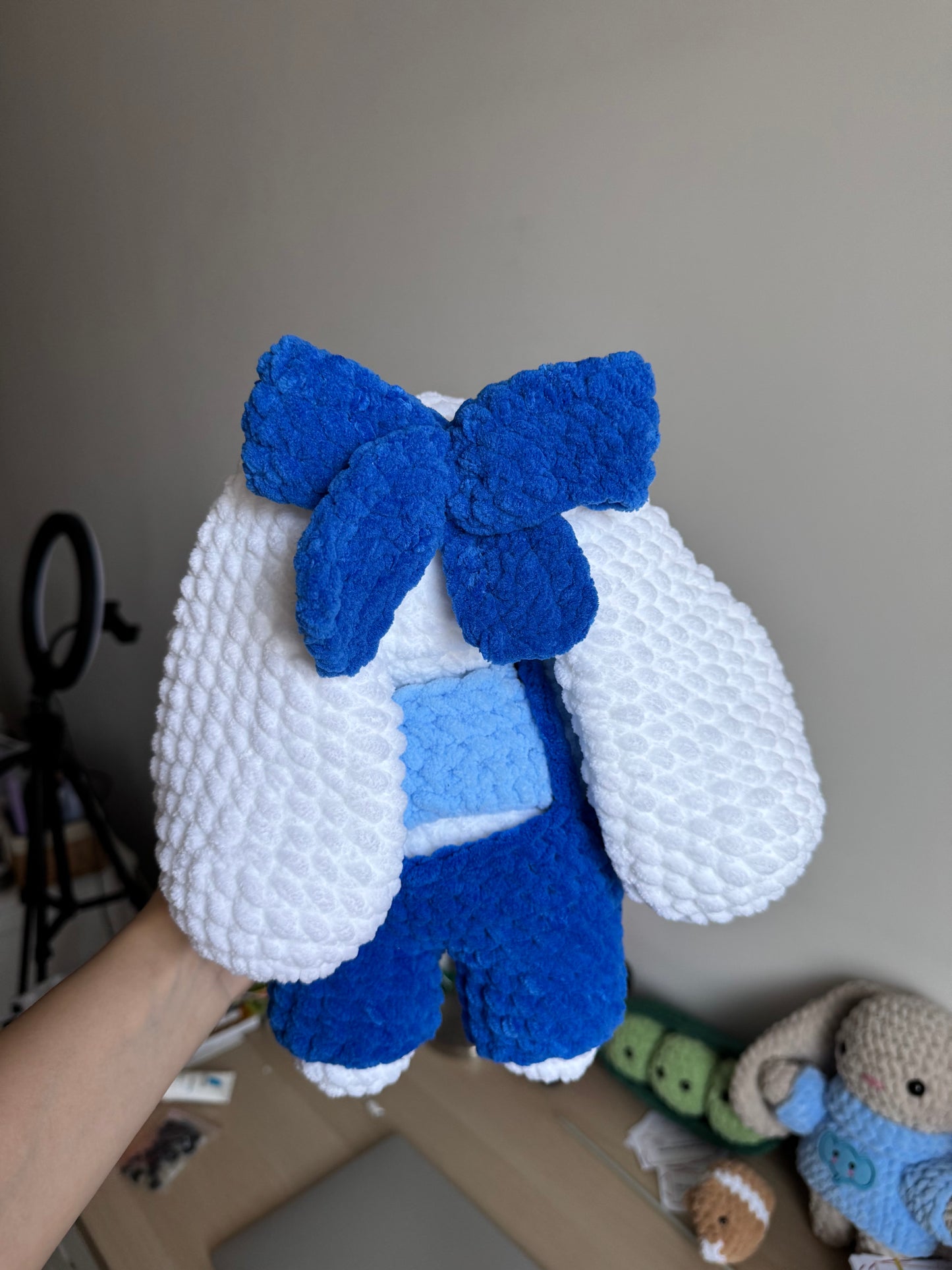 Iepuraș cu salopetă