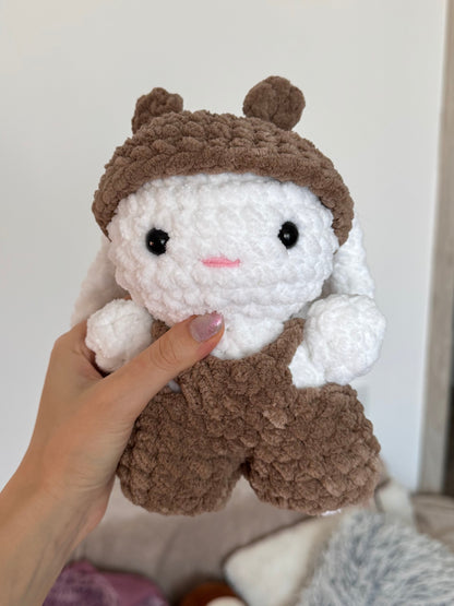 Mini iepuraș cu salopetă