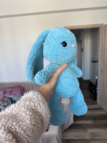 Iepuraș cu urechi lungi