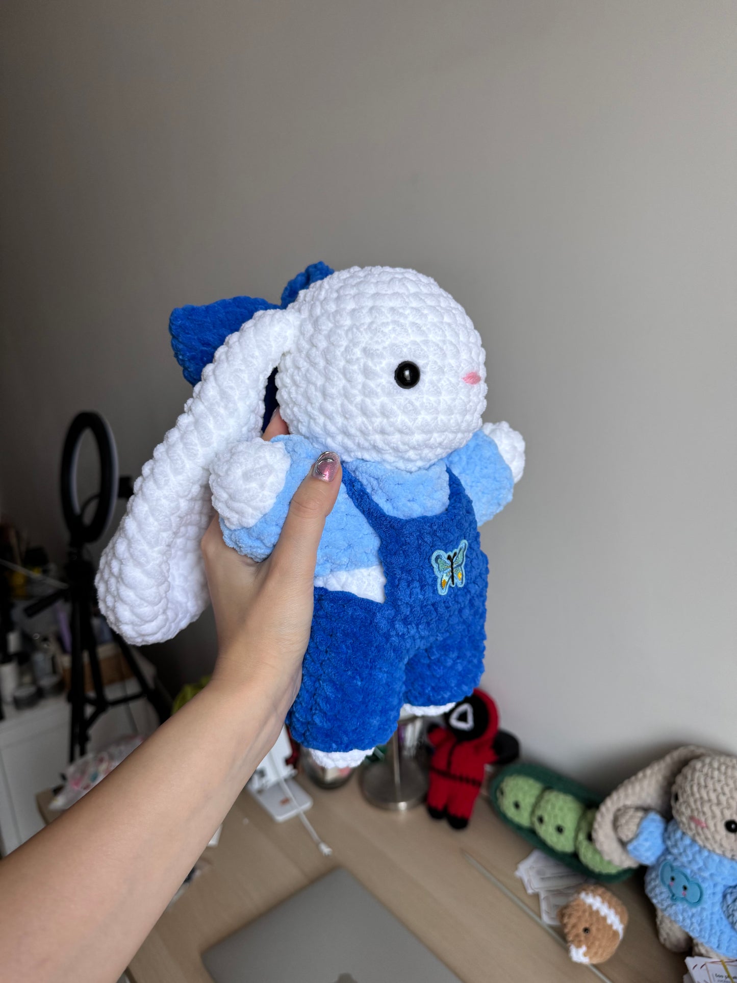 Iepuraș cu salopetă