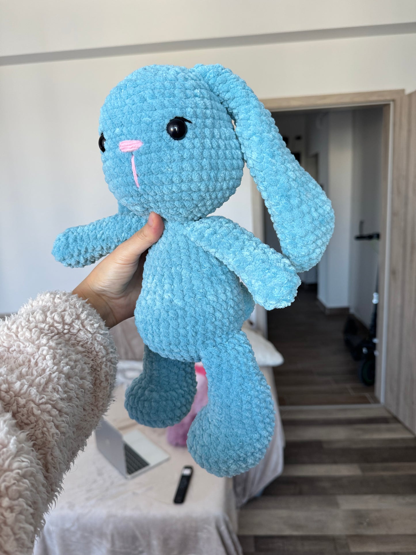 Iepuraș cu urechi lungi