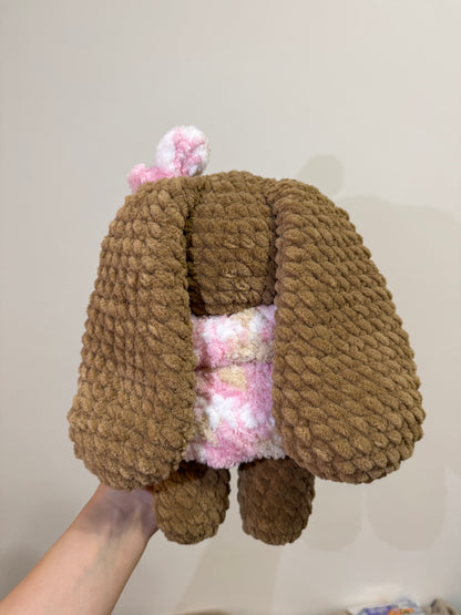 Iepuraș cu pulover roz pudră