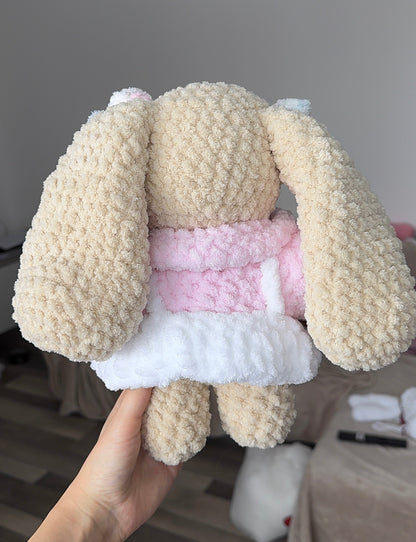 Iepuraș cu rochiță